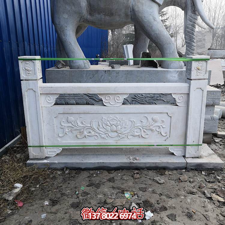 精美石雕扶手欄桿，完美裝飾戶外