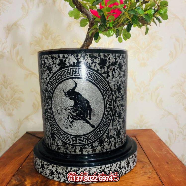 手工精美石雕花盆，點(diǎn)亮您的室外空間