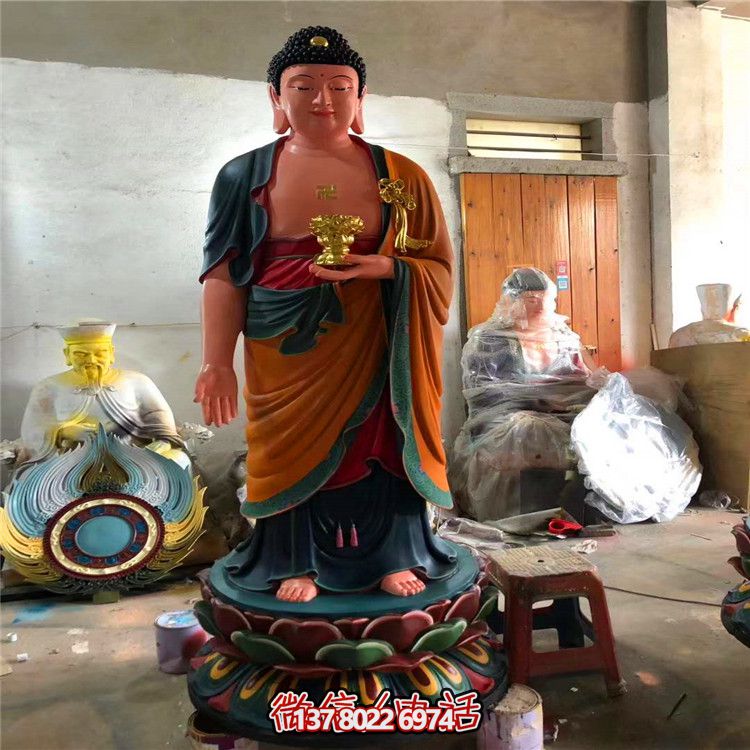玻璃鋼彩繪神佛三圣雕塑，為景區大型景觀裝飾品