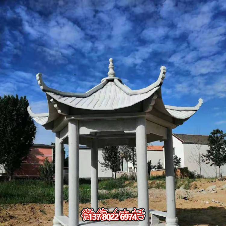 仿古休閑涼亭，天然青石擺放于戶(hù)外村莊