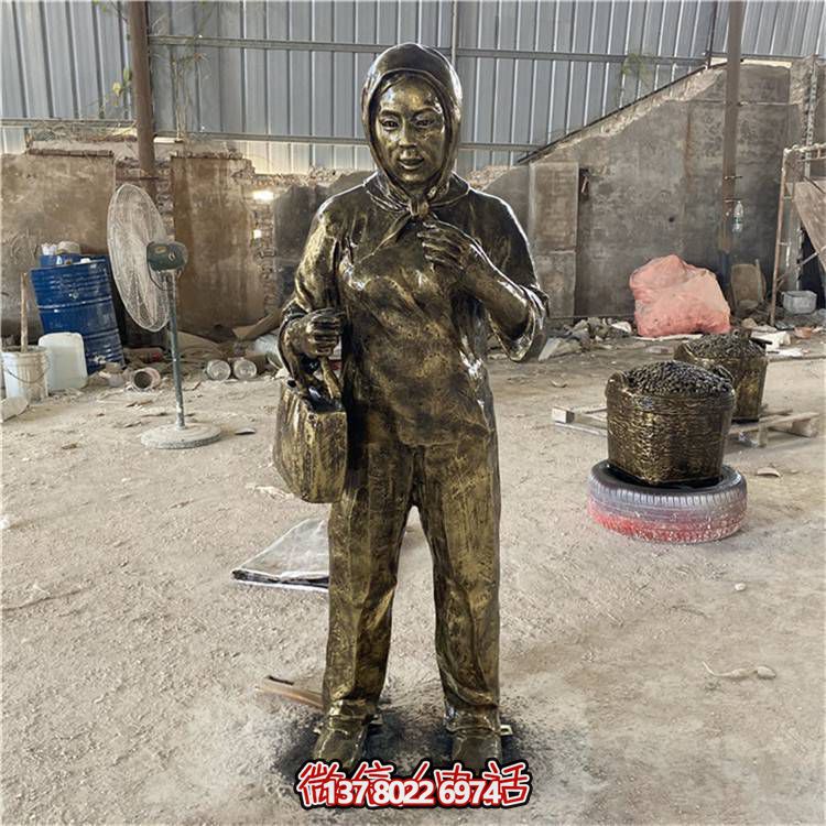 玻璃鋼仿銅人物雕塑，美化園林景區