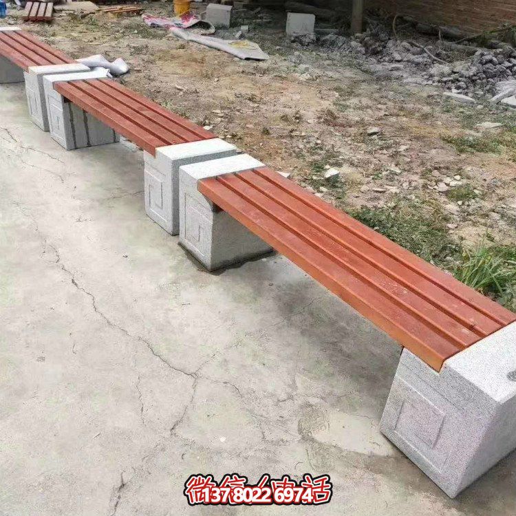 大理石仿木形石凳，點綴校園草坪