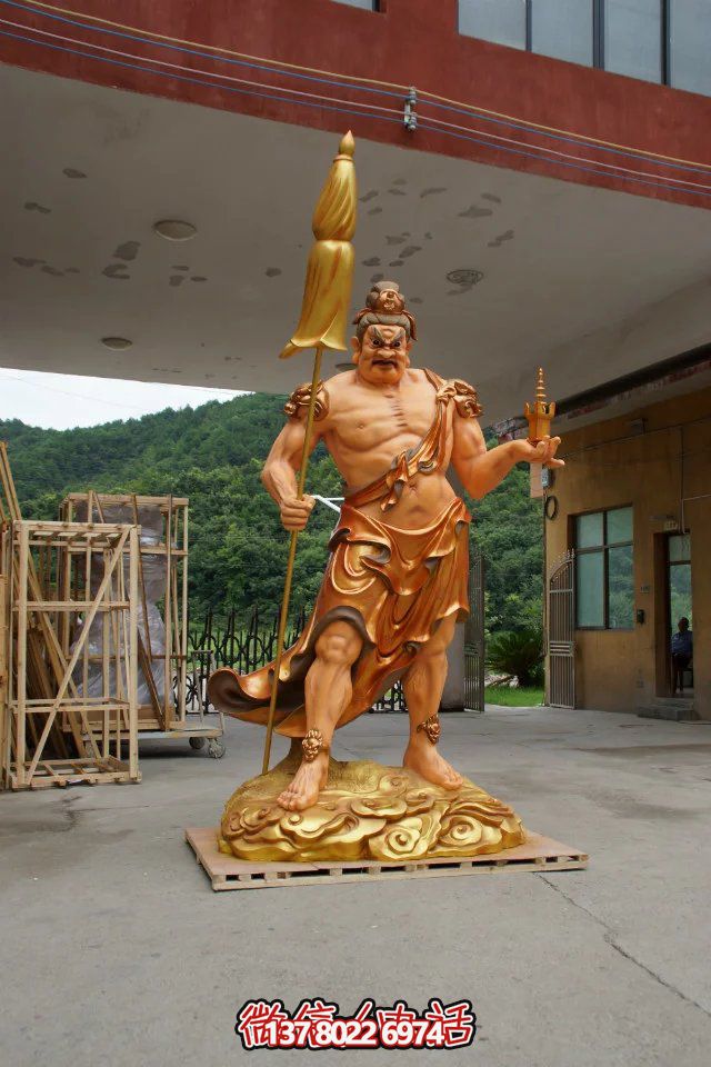 景區寺廟大型玻璃鋼鎏金天王雕塑 景區寺廟大型玻璃鋼鎏金天王雕塑