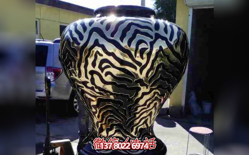 酒店花園擺放鎏金工藝玻璃鋼花瓶雕塑 酒店花園擺放鎏金工藝玻璃鋼花瓶雕塑