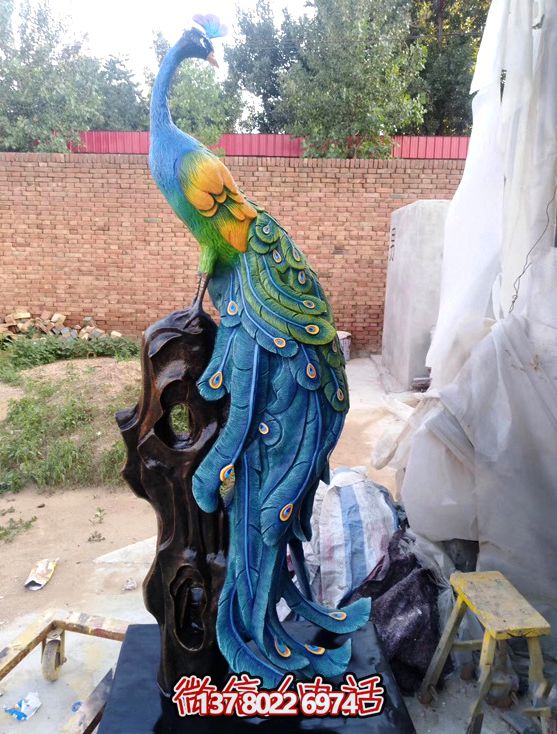 鳳凰雕景區玻璃鋼彩繪高傲的鳳凰雕塑 鳳凰雕景區玻璃鋼彩繪高傲的鳳凰雕塑